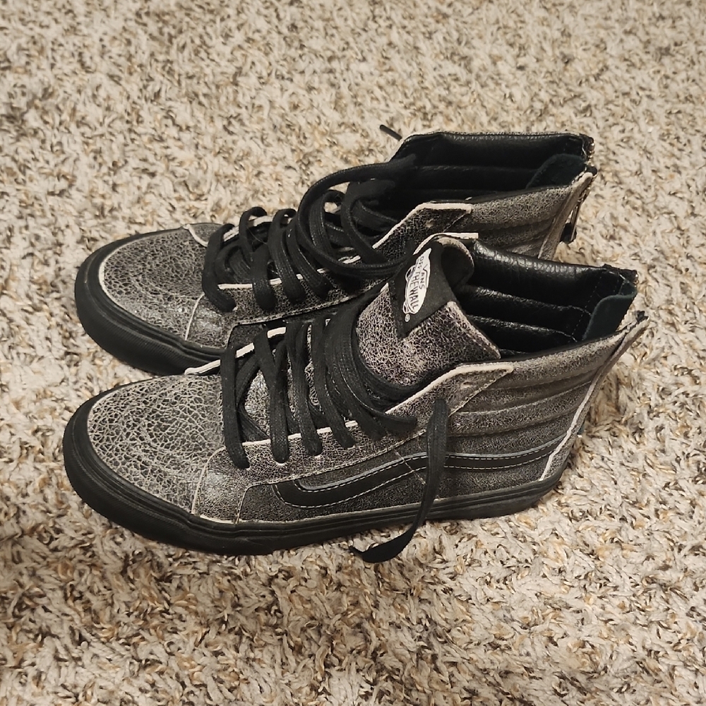 Vans High-Top Sneakers in Black and Gray